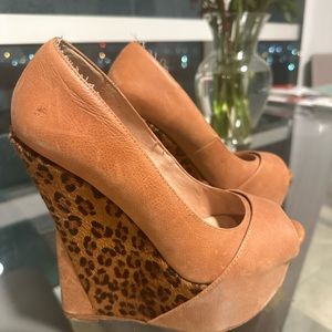 ZigiNY cheetah Camel wedge size 8